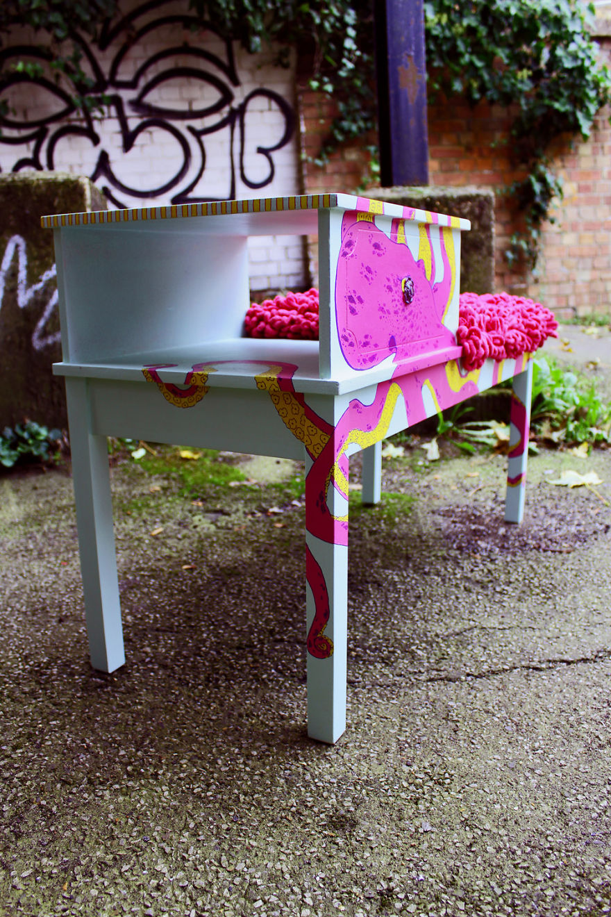 I Brought An Old Telephone Seat Back To Life With Some Aquatic Funk I Brought An Old Telephone Seat Back To Life With Some Aquatic Funk