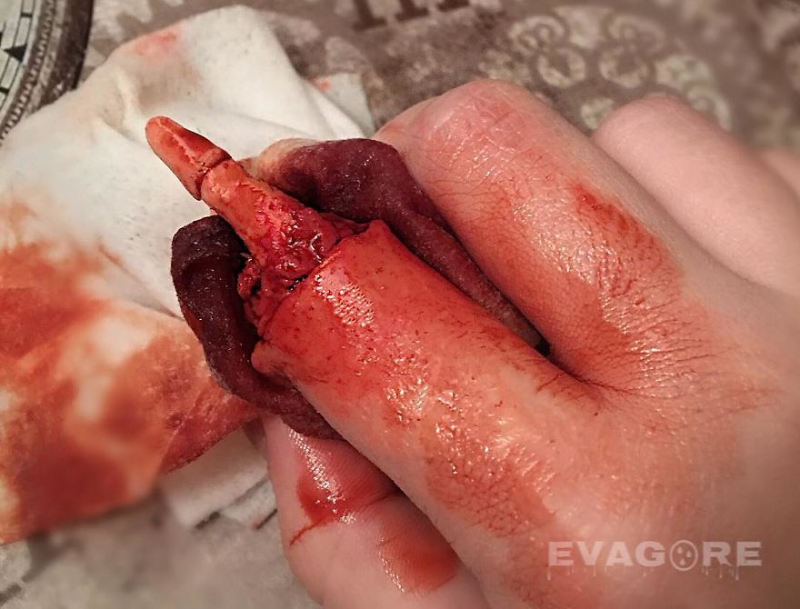 Artist Creates Hyper-Realistic Makeup That Will Leave You With Chills
