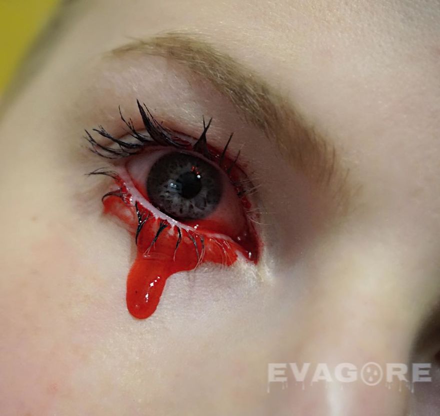 Artist Creates Hyper-Realistic Makeup That Will Leave You With Chills