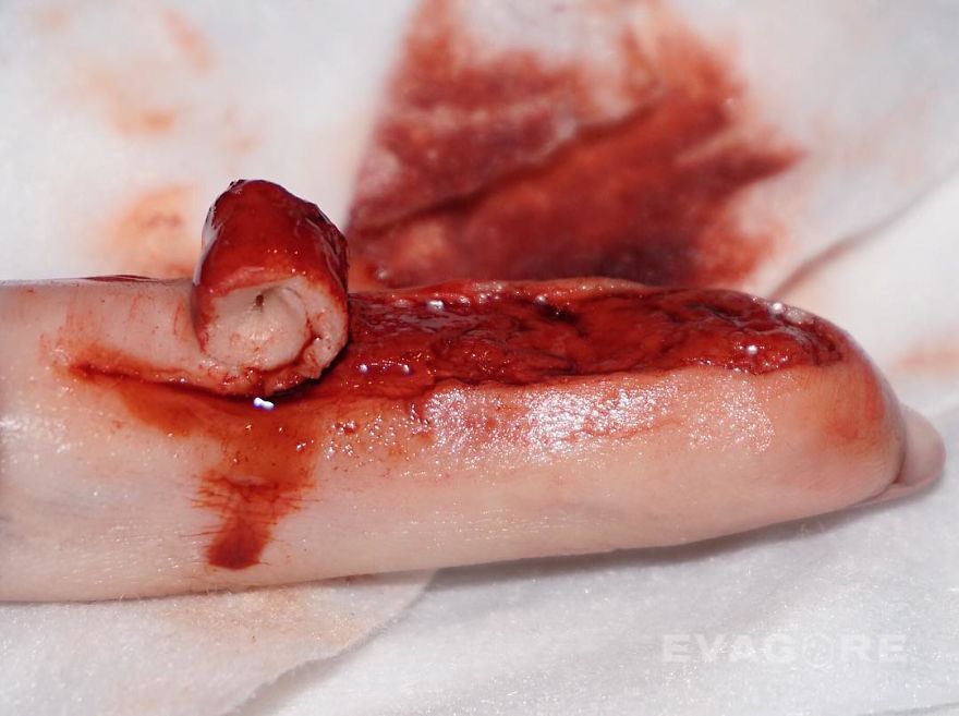 Artist Creates Hyper-Realistic Makeup That Will Leave You With Chills