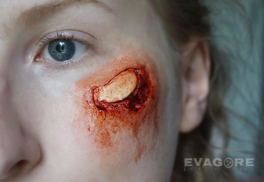Artist Creates Hyper-Realistic Makeup That Will Leave You With Chills