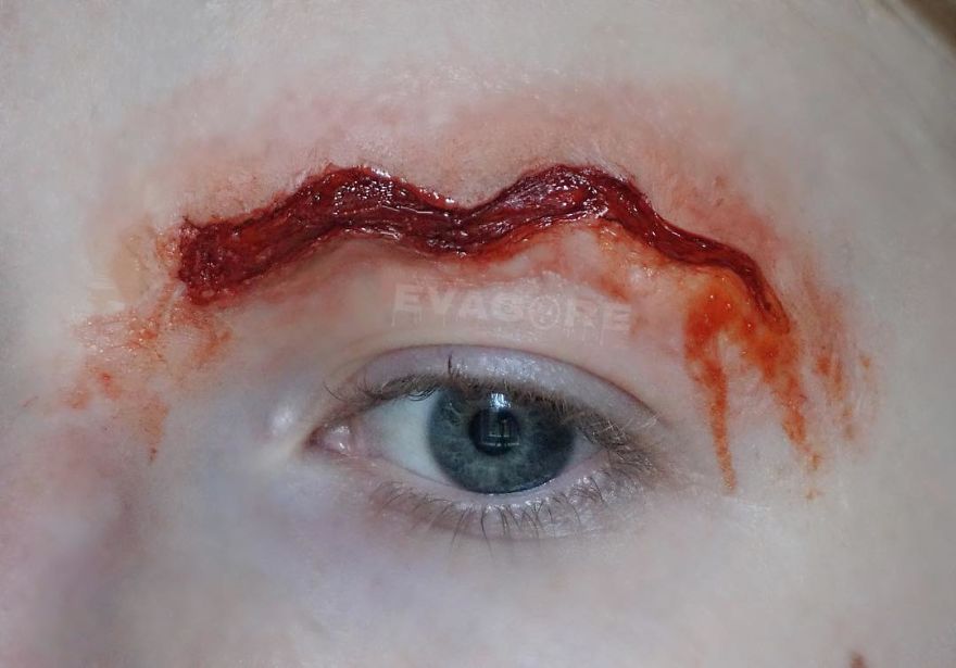 Artist Creates Hyper-Realistic Makeup That Will Leave You With Chills