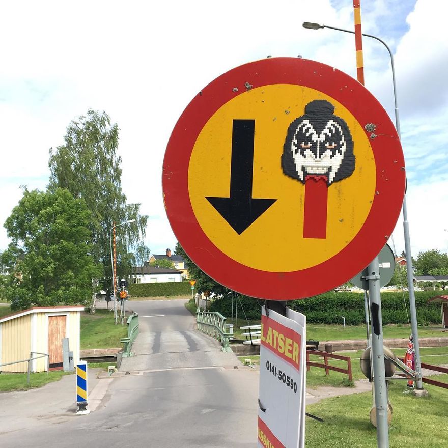 Artist Mixes Pixel Art With Reality And The Result Was Really Fun