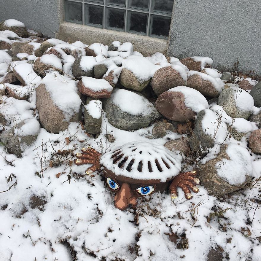 Artist Mixes Pixel Art With Reality And The Result Was Really Fun