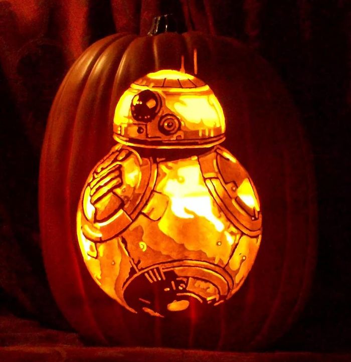 Artist Uses Pop Culture As A Theme To Sculpt His Pumpkins