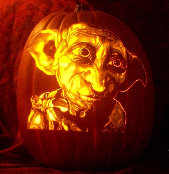 Artist Uses Pop Culture As A Theme To Sculpt His Pumpkins