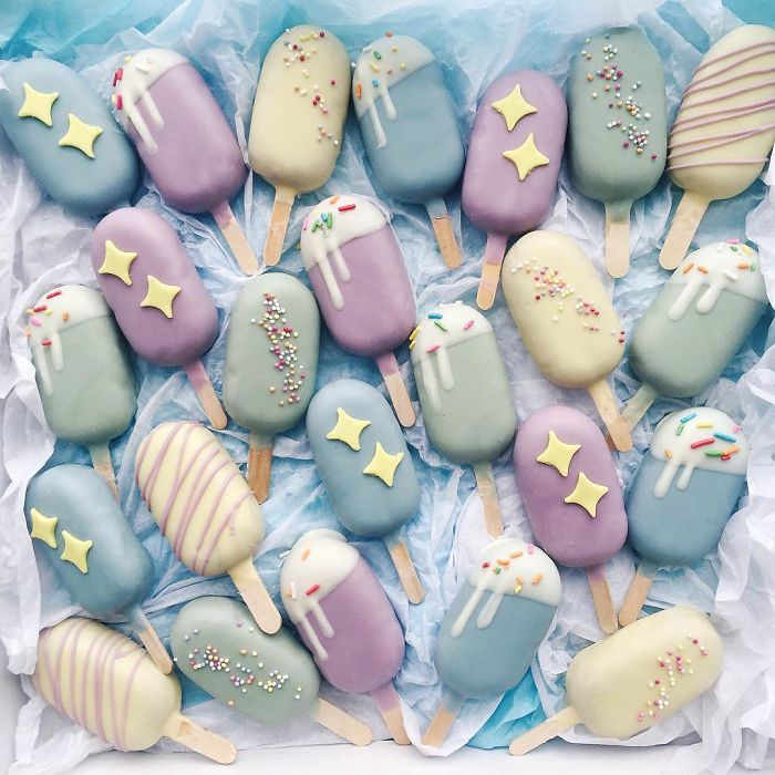 Avid Home Baker Who Turns Leftover Cake Scraps Into Meticulously Crafted Cake-Popsicles