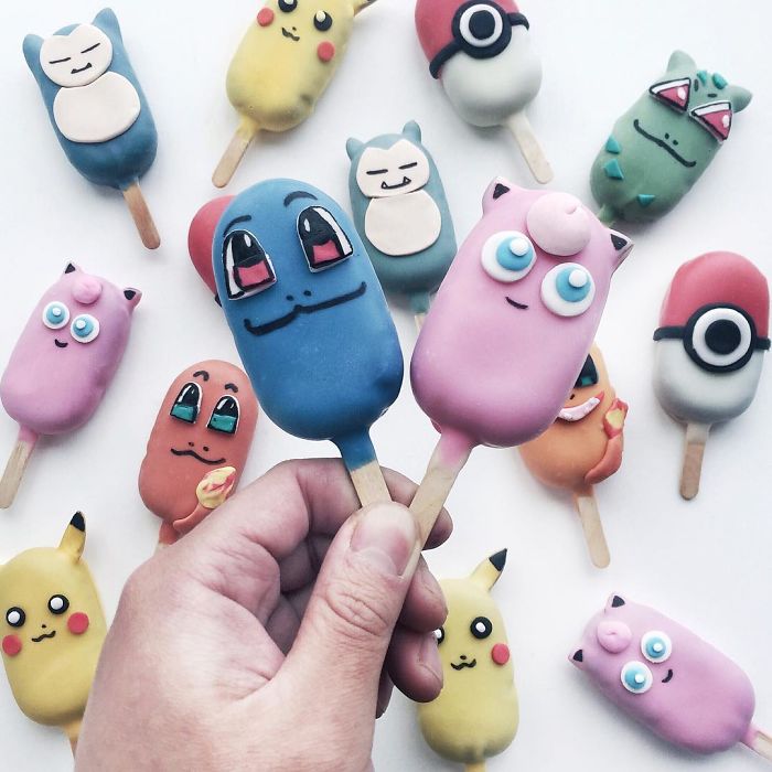 Avid Home Baker Who Turns Leftover Cake Scraps Into Meticulously Crafted Cake-Popsicles