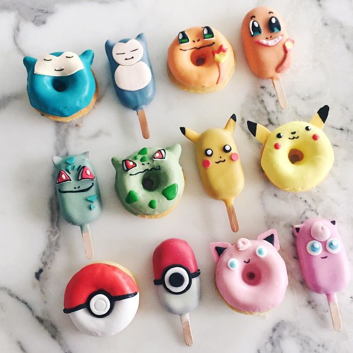 Avid Home Baker Who Turns Leftover Cake Scraps Into Meticulously Crafted Cake-Popsicles