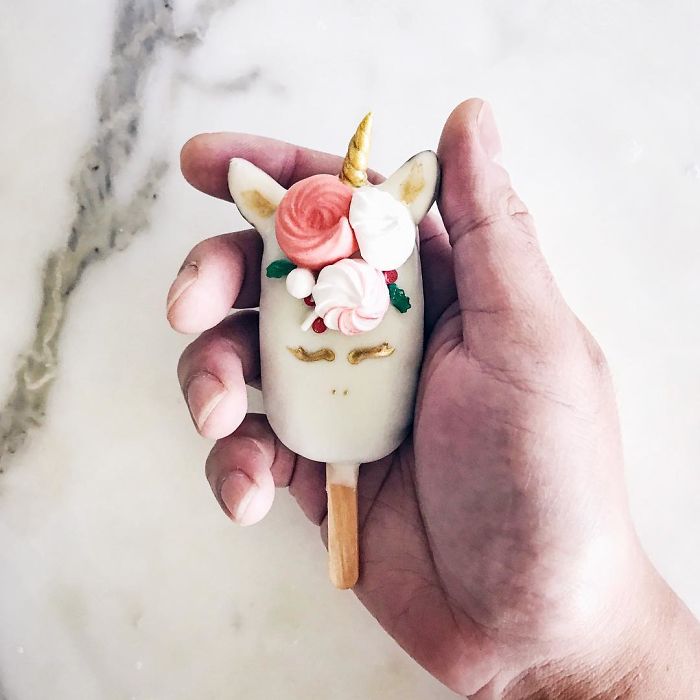 Avid Home Baker Who Turns Leftover Cake Scraps Into Meticulously Crafted Cake-Popsicles