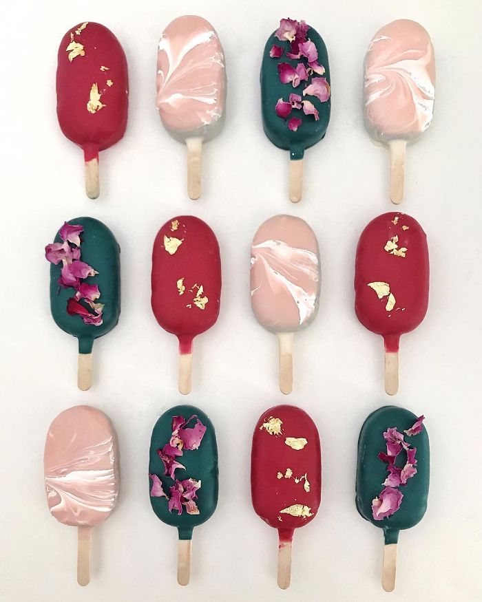Avid Home Baker Who Turns Leftover Cake Scraps Into Meticulously Crafted Cake-Popsicles