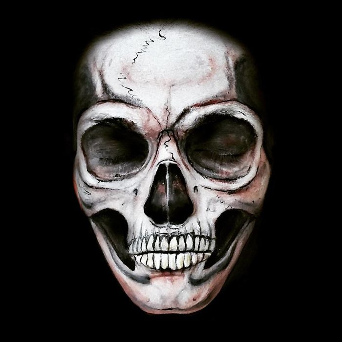 Creepy-Makeup-Samantha-Staines