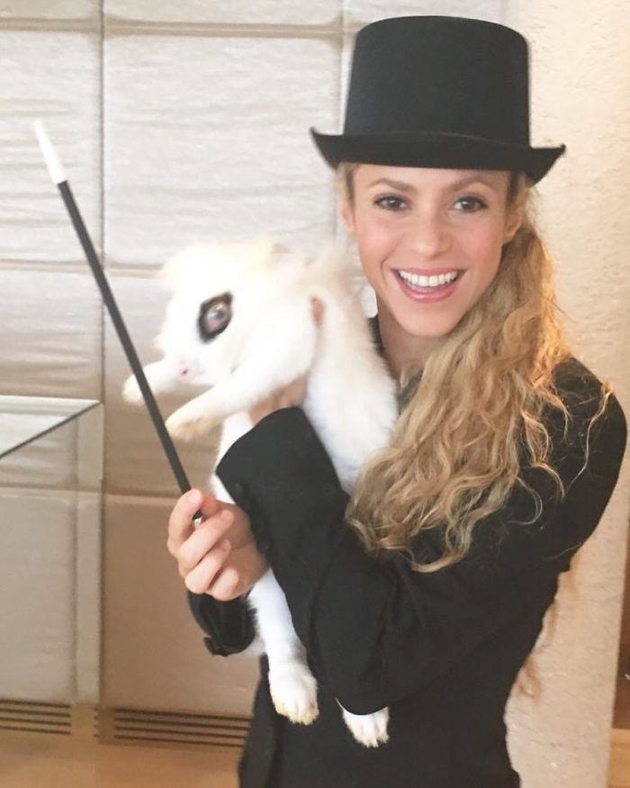 Shakira As A Magician