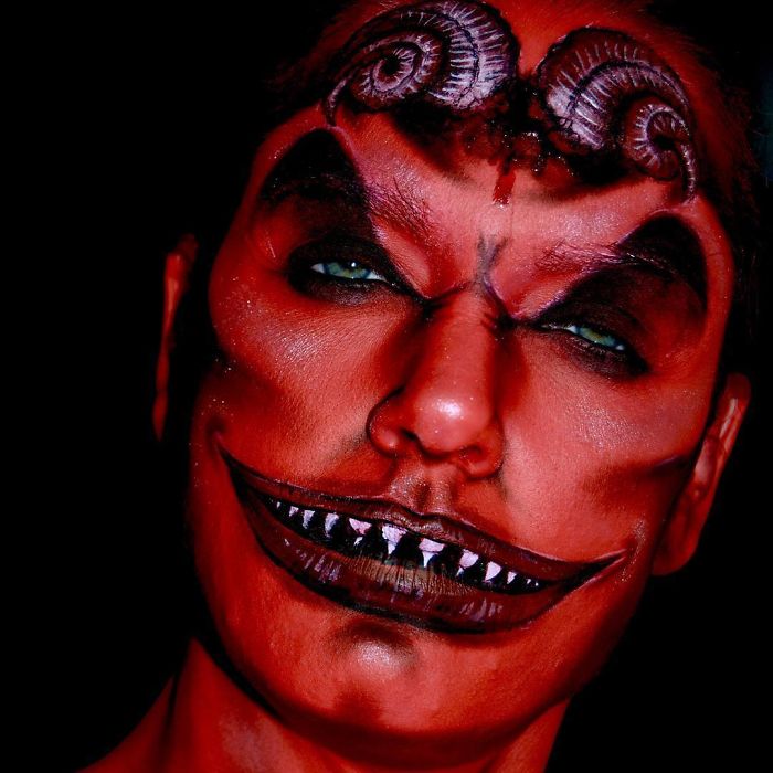 Creepy-Makeup-Samantha-Staines