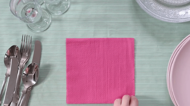 Your Dinner Table Can Bloom With Just A Quick Twist