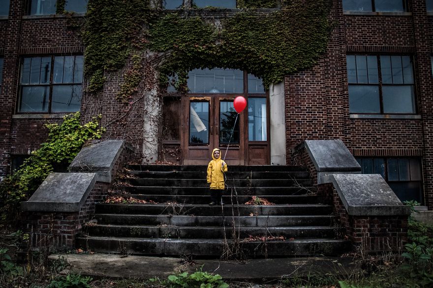 Child’s Photo Shoot That Will Give You The Creeps Child’s Photo Shoot That Will Give You The Creeps