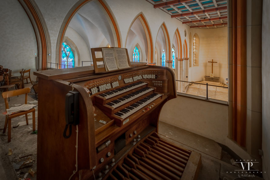 I Photographed This Abandoned Church