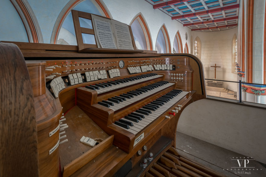 I Photographed This Abandoned Church
