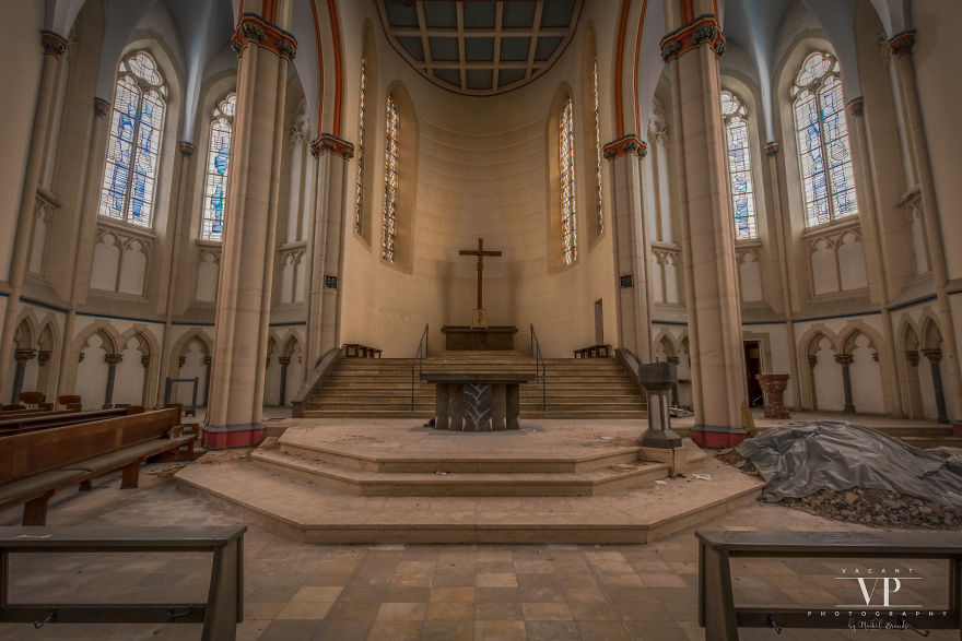 I Photographed This Abandoned Church