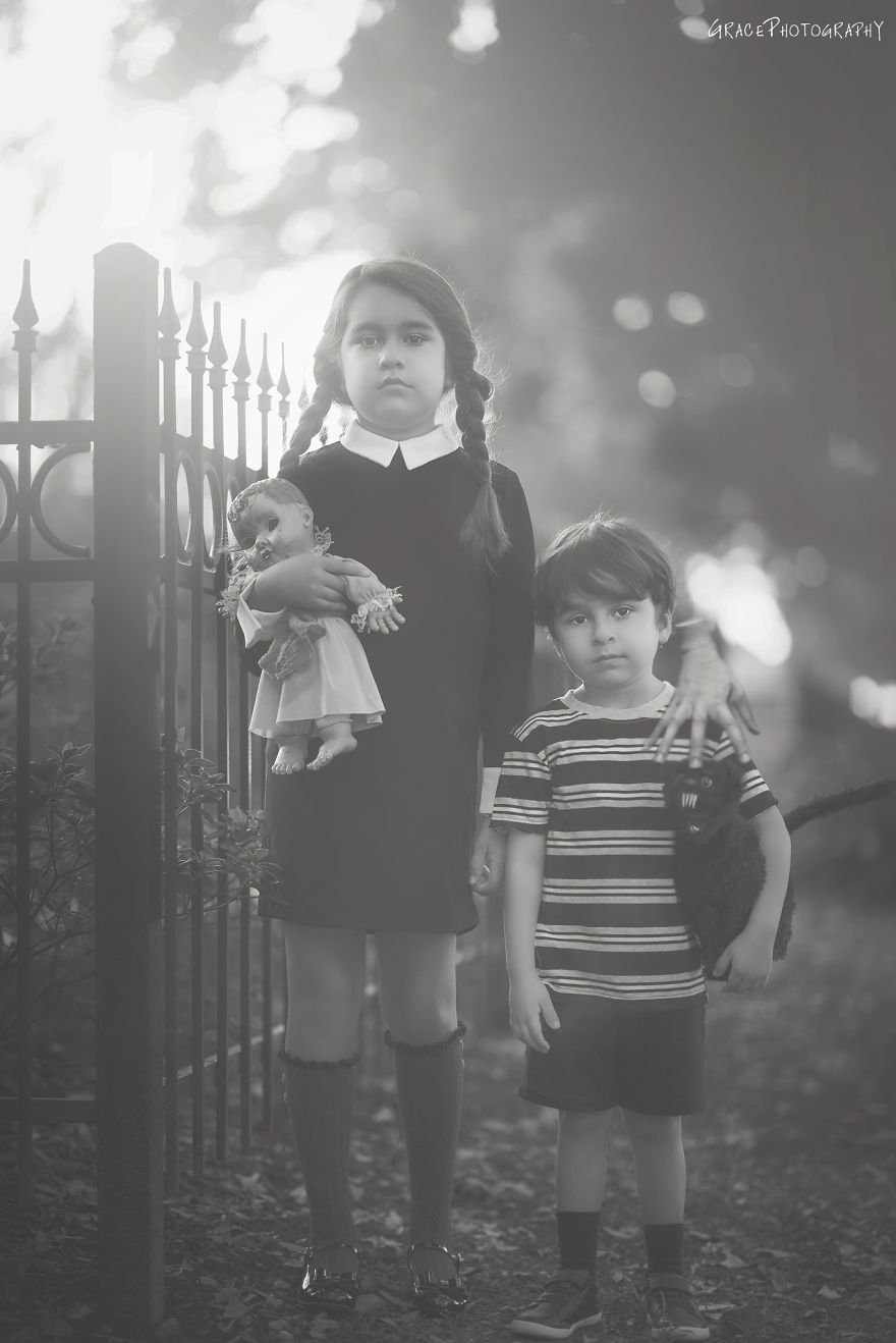 This American Photographer Specializes In Photographing Kids In Costume For Halloween, And It's Seriously Spooky