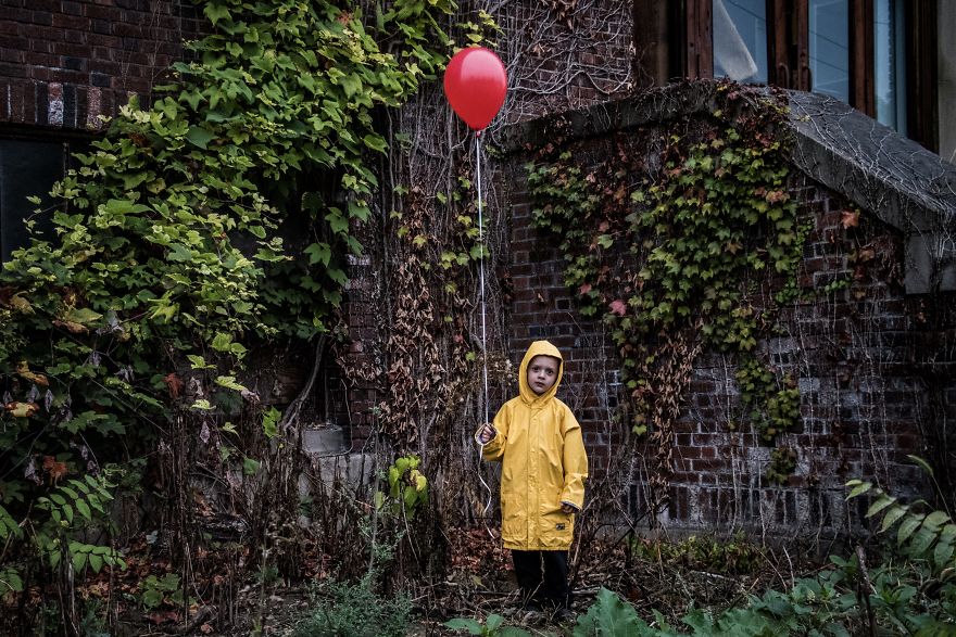 Child’s Photo Shoot That Will Give You The Creeps Child’s Photo Shoot That Will Give You The Creeps