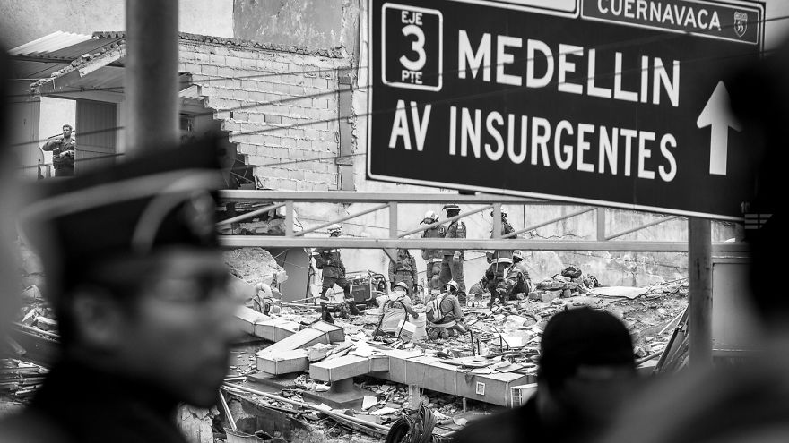 After The Earthquake In Mexico, Everyone Was A Hero, I Tried To Capture Them! After The Earthquake In Mexico, Everyone Was A Hero, I Tried To Capture Them!