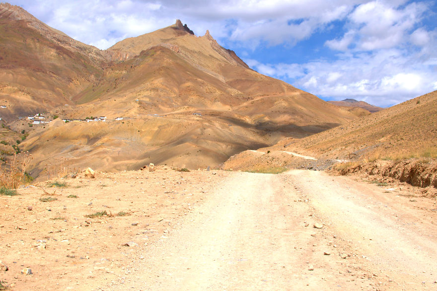 I Travelled To Spiti - A Cold Mountain Desert In India