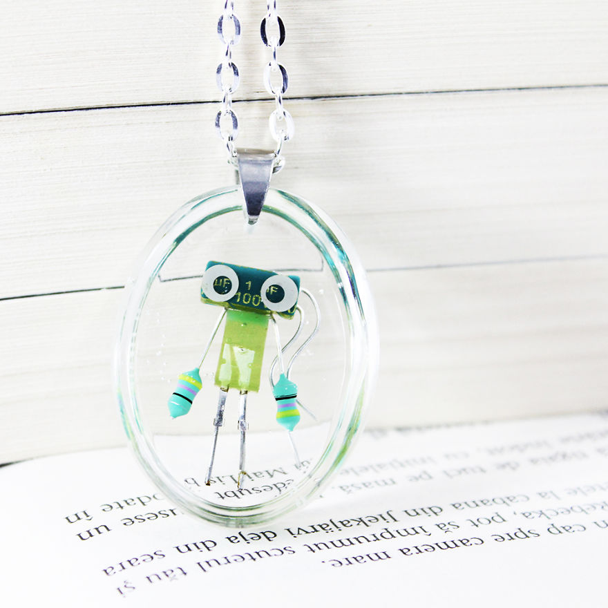 I Turned Electronic Components Into Tiny And Biggie Robots I Turned Electronic Components Into Tiny And Biggie Robots