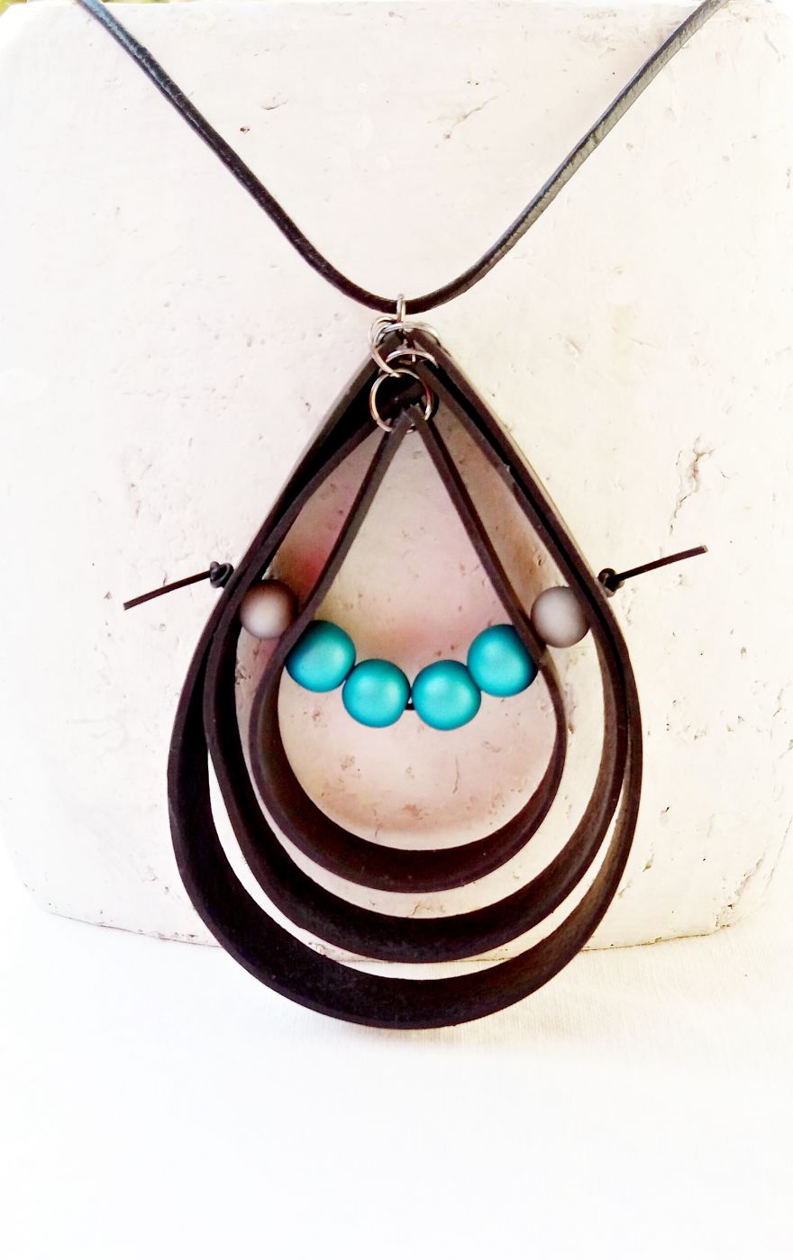 I Make Jewelry And Accessories Out Of Upcycled Bike And Car Inner Tubes