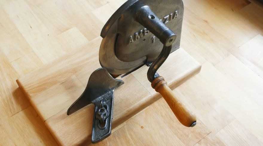 I Restored Vintage Bread Cutter - From Rusty Trash To New Life I Restored Vintage Bread Cutter - From Rusty Trash To New Life