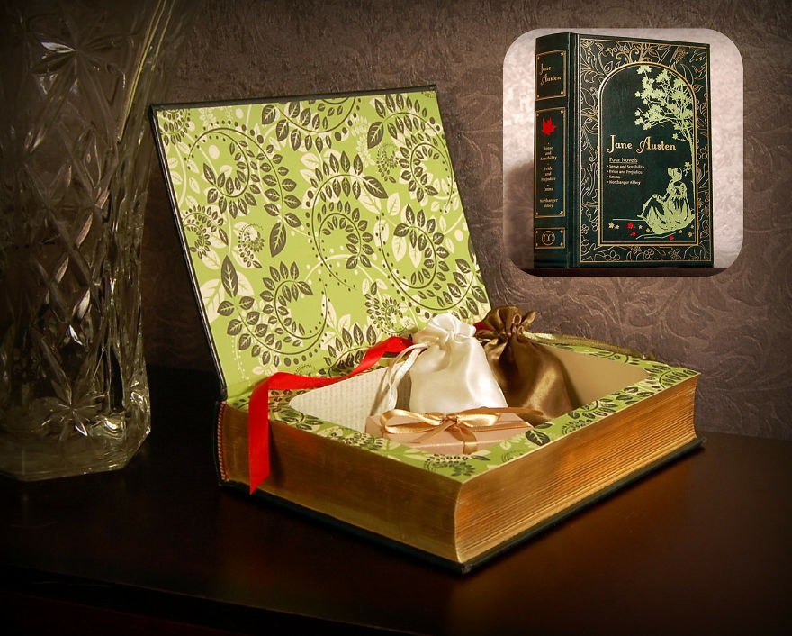 I Was Able To Quit My Job As A Museum Gallery Guard To Make Hollow Books I Was Able To Quit My Job As A Museum Gallery Guard To Make Hollow Books