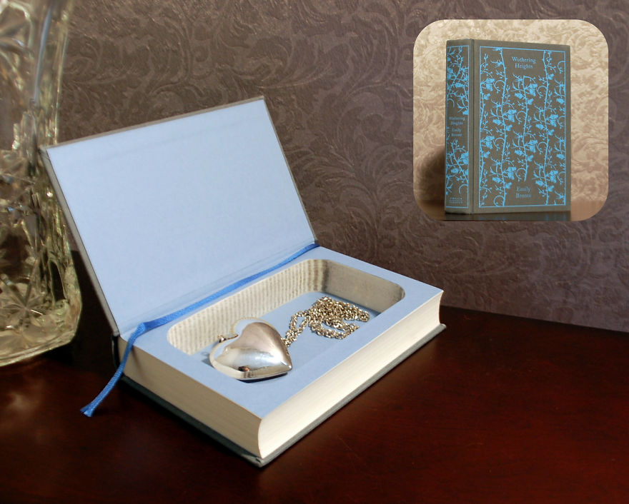 I Was Able To Quit My Job As A Museum Gallery Guard To Make Hollow Books I Was Able To Quit My Job As A Museum Gallery Guard To Make Hollow Books