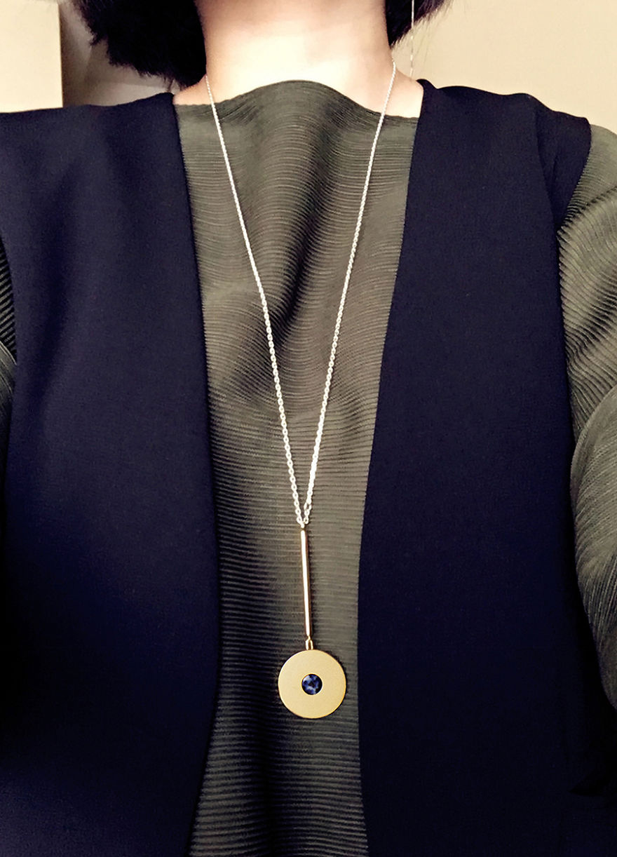 I Wear 300- 400 Year-Old Ceramic Treasure From Qing Dynasty I Wear 300- 400 Year-Old Ceramic Treasure From Qing Dynasty