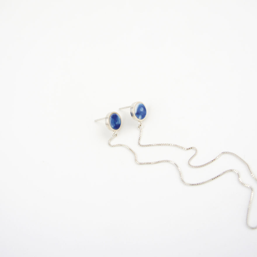 I Wear 300- 400 Year-Old Ceramic Treasure From Qing Dynasty I Wear 300- 400 Year-Old Ceramic Treasure From Qing Dynasty