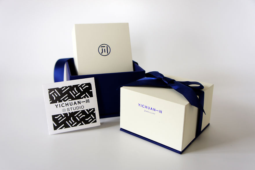 I Wear 300- 400 Year-Old Ceramic Treasure From Qing Dynasty