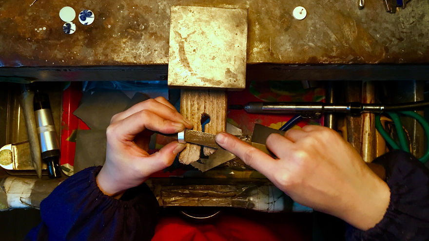 I Wear 300- 400 Year-Old Ceramic Treasure From Qing Dynasty I Wear 300- 400 Year-Old Ceramic Treasure From Qing Dynasty