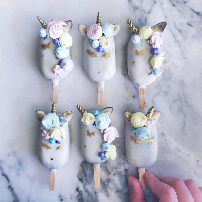 Avid Home Baker Who Turns Leftover Cake Scraps Into Meticulously Crafted Cake-Popsicles
