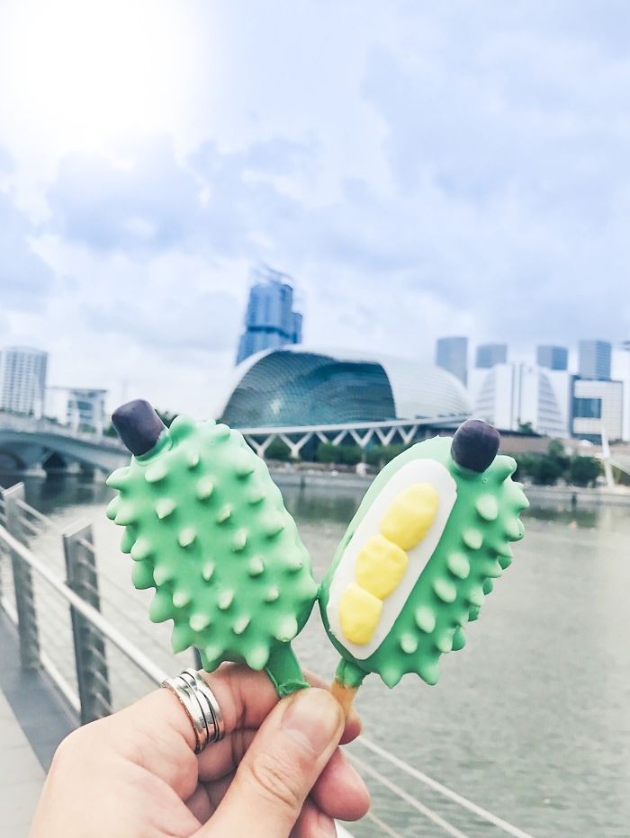 Avid Home Baker Who Turns Leftover Cake Scraps Into Meticulously Crafted Cake-Popsicles