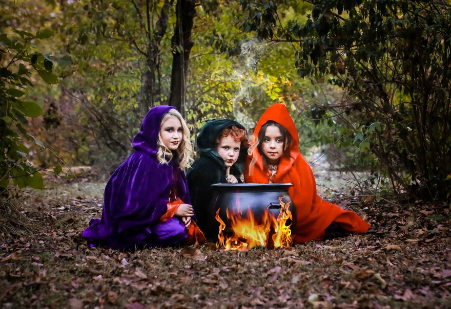 I Took Pictures Of Adorable Girls In The Theme Of Hocus Pocus