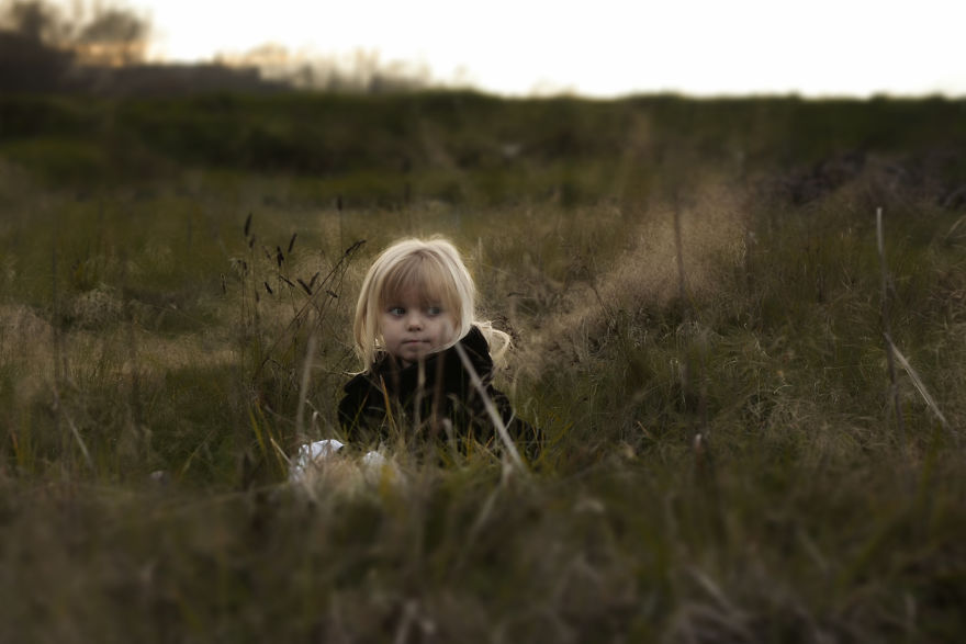 I Take My Kids Halloween To The Next Level With Eerie Photo Shoots
