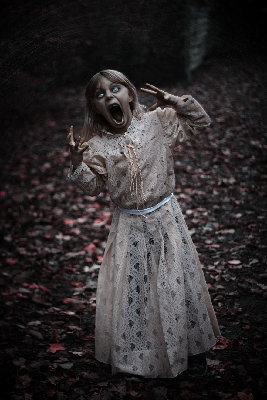 I Take My Kids Halloween To The Next Level With Eerie Photo Shoots