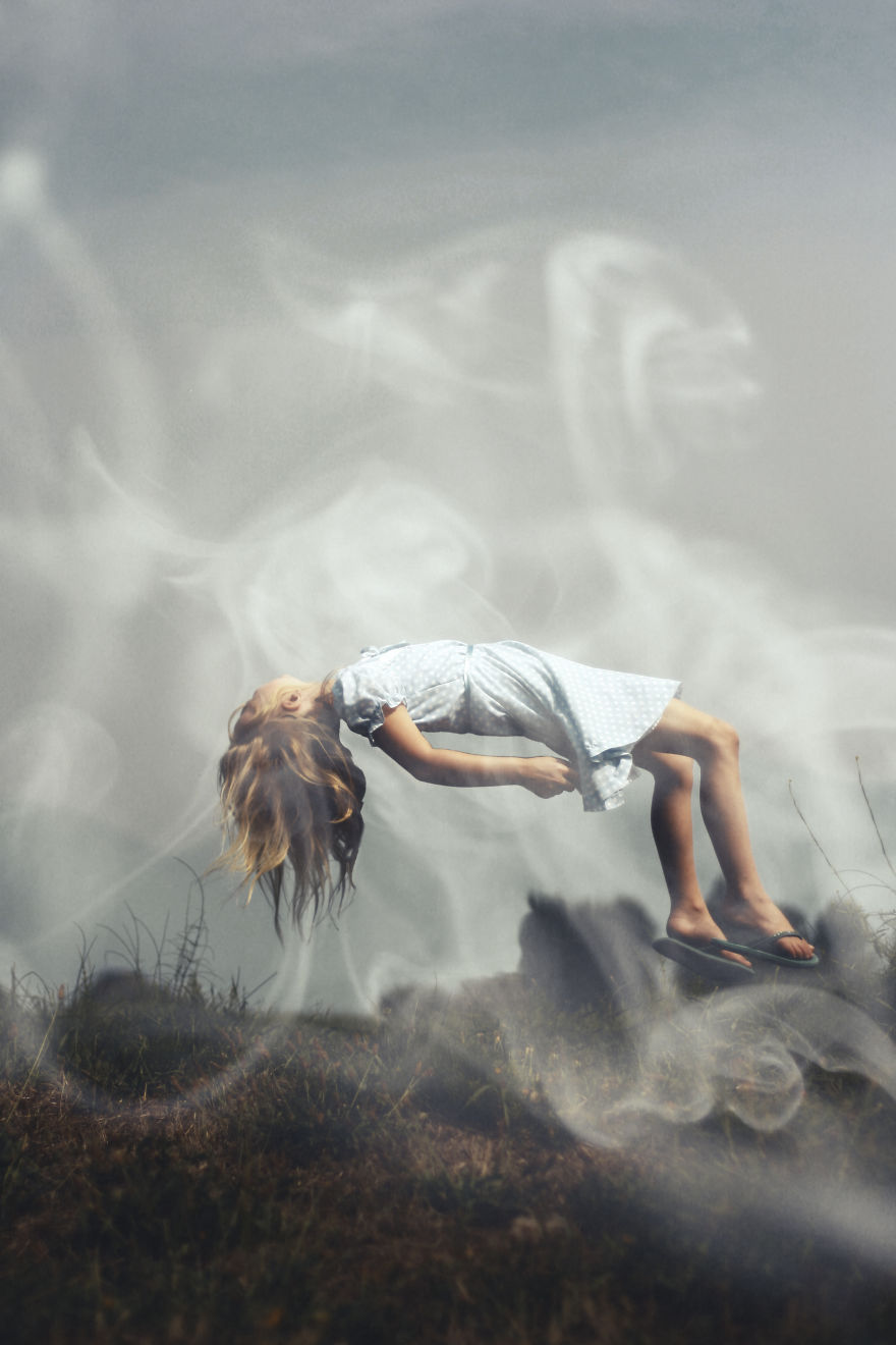 I Take My Kids Halloween To The Next Level With Eerie Photo Shoots