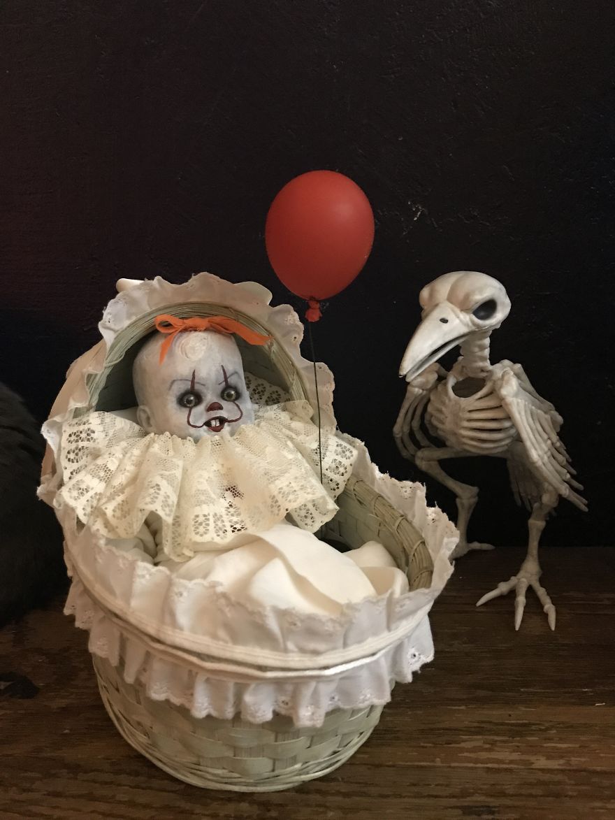 I Refurbish Old Dolls Into Creepy Halloween Decorations I Refurbish Old Dolls Into Creepy Halloween Decorations