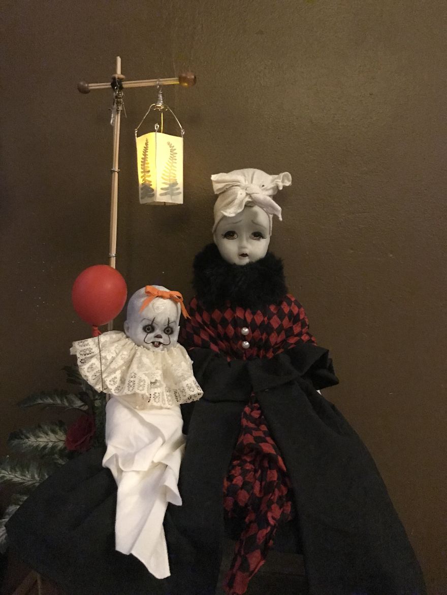 I Refurbish Old Dolls Into Creepy Halloween Decorations I Refurbish Old Dolls Into Creepy Halloween Decorations