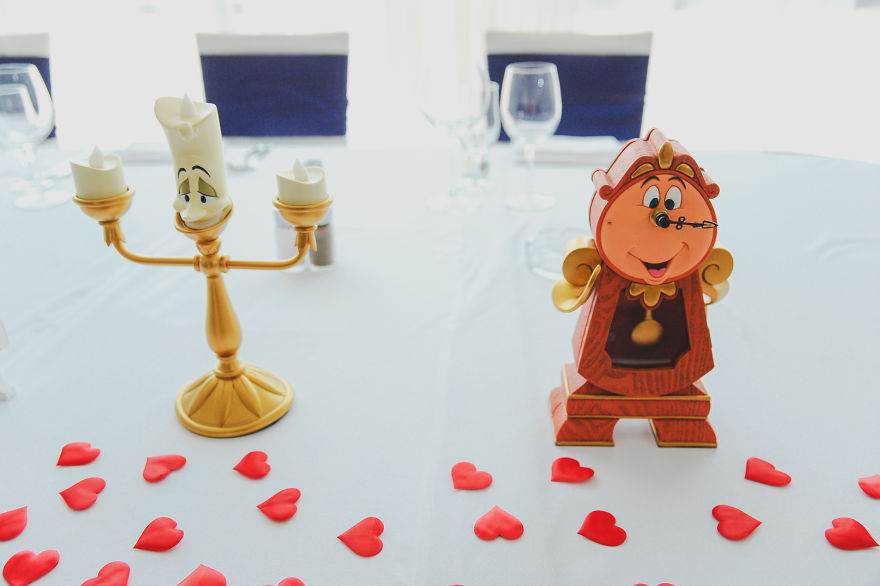 Cosplay-Loving Couple Even Made Their Wedding A Cosplay Cosplay-Loving Couple Even Made Their Wedding A Cosplay