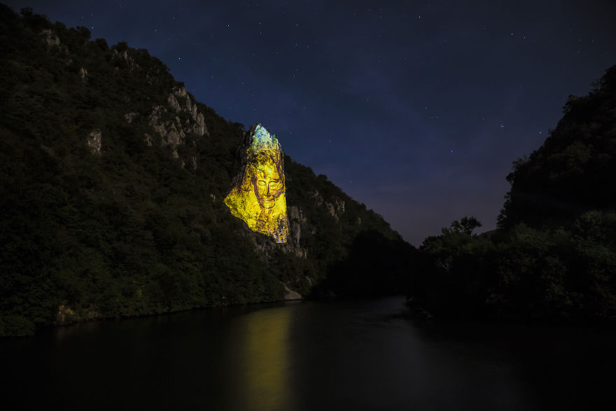 Secret Mapping Experiment Presents The Last King Of Dacia Secret Mapping Experiment Presents The Last King Of Dacia