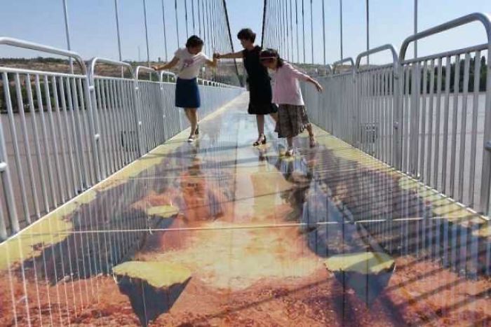 The Glass Bridge In China Will Amaze You With Optical Illusions Painted On The Ground The Glass Bridge In China Will Amaze You With Optical Illusions Painted On The Ground