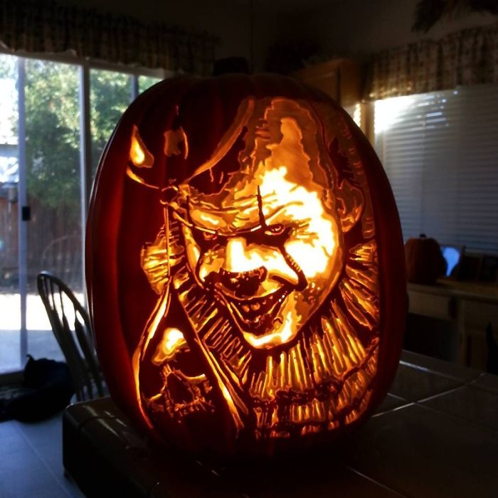 Artist Uses Pop Culture As A Theme To Sculpt His Pumpkins