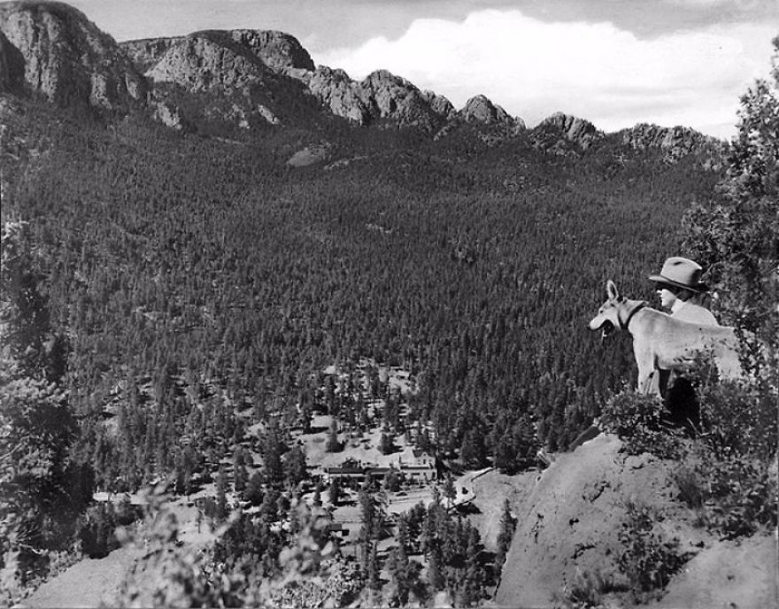 These Vintage Photographs Showing The Relationship Between Animals And People Will Surprise You