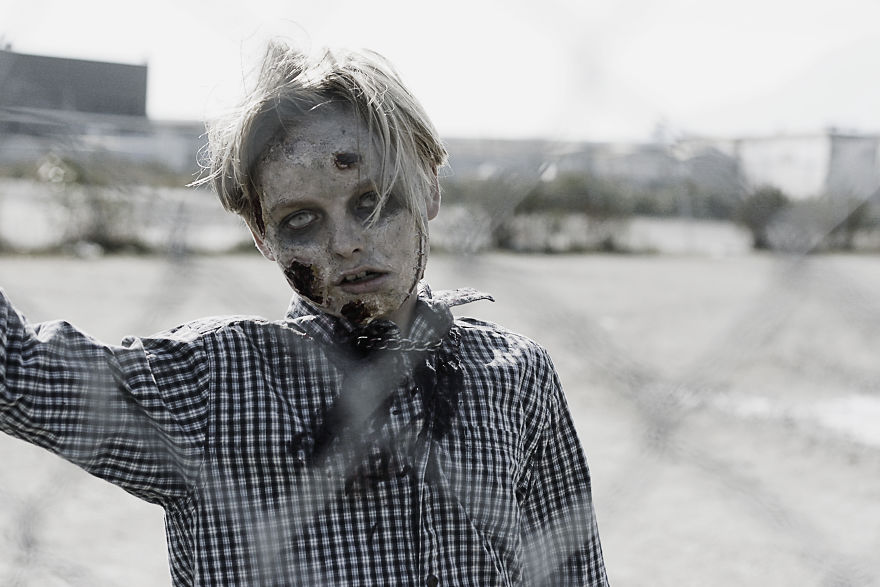 I Take My Kids Halloween To The Next Level With Eerie Photo Shoots